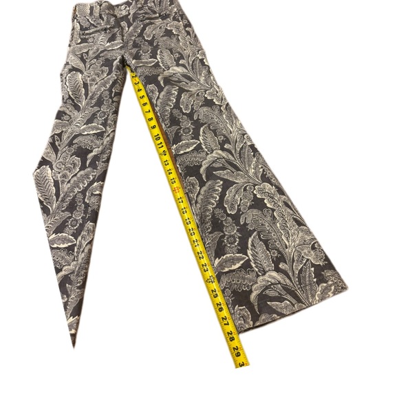 Pilcro Monochrome Leaf Print Flare Pants - Picture 15 of 15